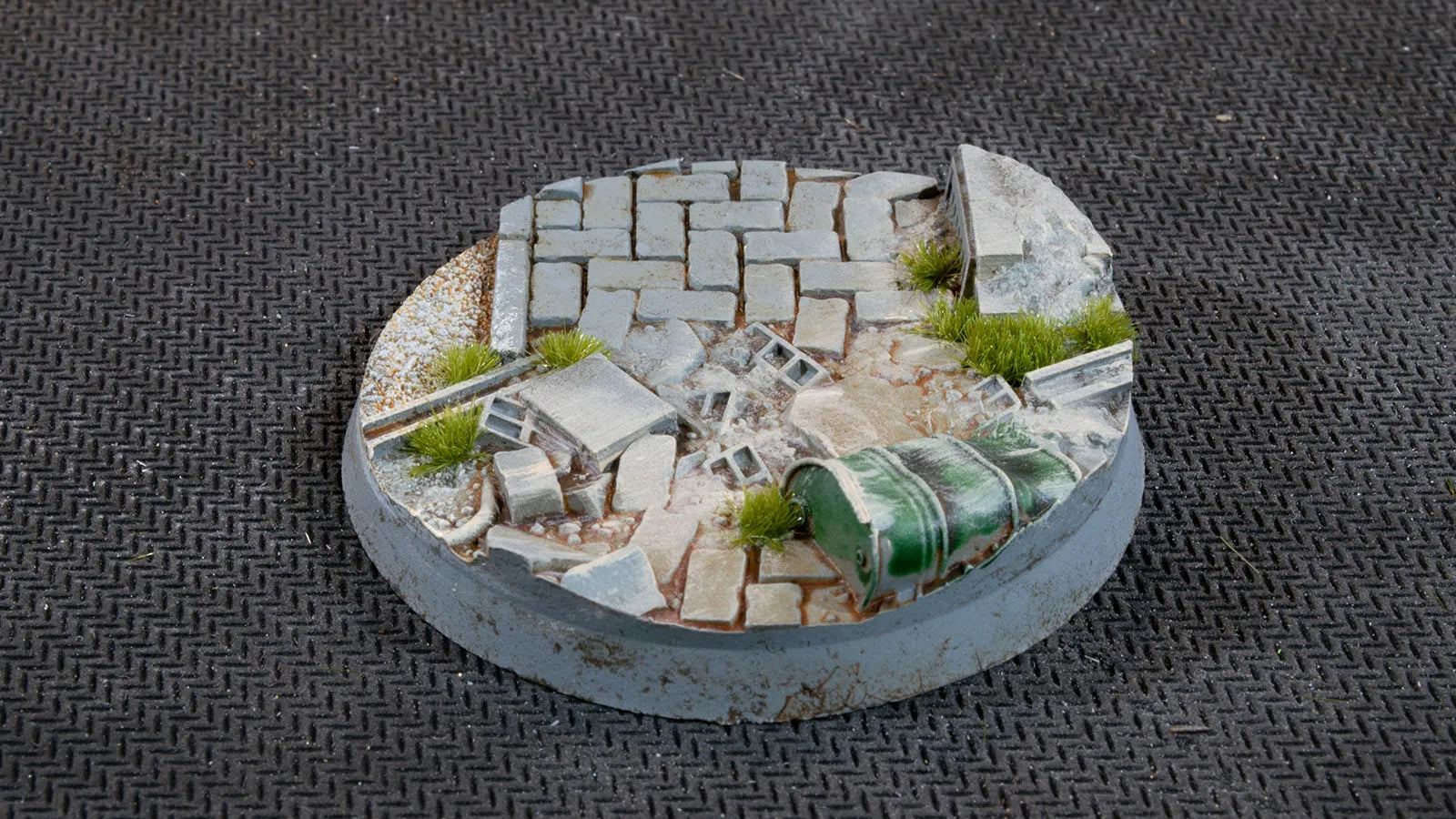 Round Urban Warfare Bases 50mm (x3)-Gamers Grass-Radaddel