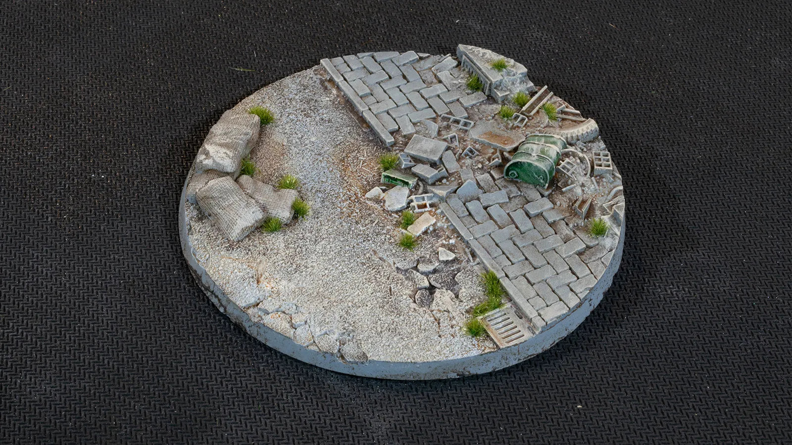 Round Urban Warfare Bases 100mm (x1)-Gamers Grass-Radaddel