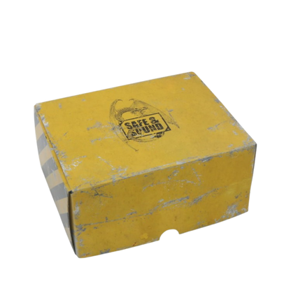 Half-size Medium Box for magnetically-based miniatures