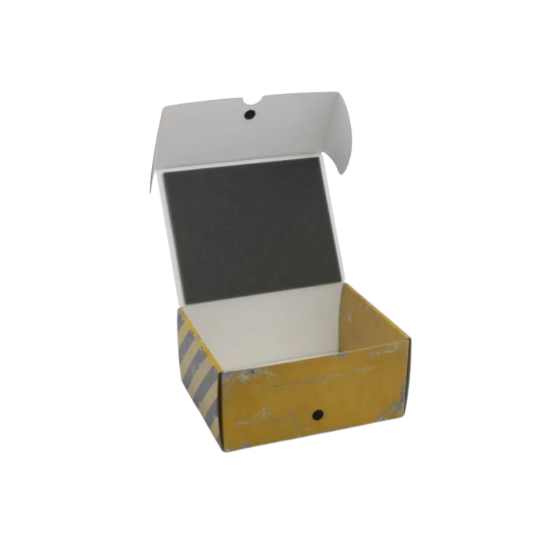 Half-size Medium Box for magnetically-based miniatures-Safe and Sound-Radaddel